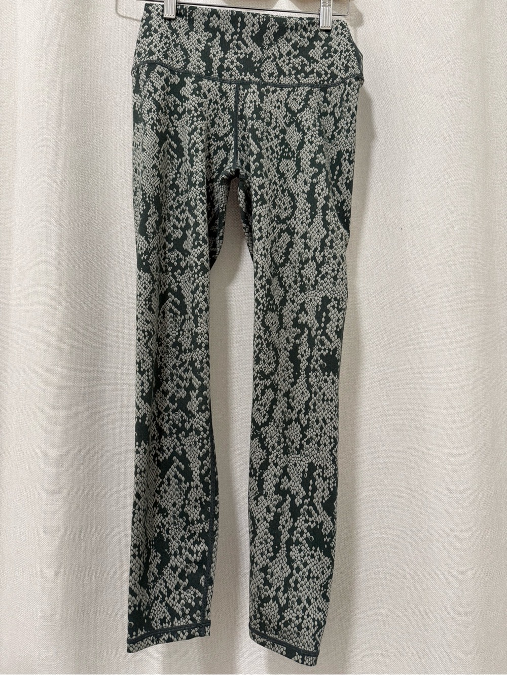 Varley century green snake print leggings size S